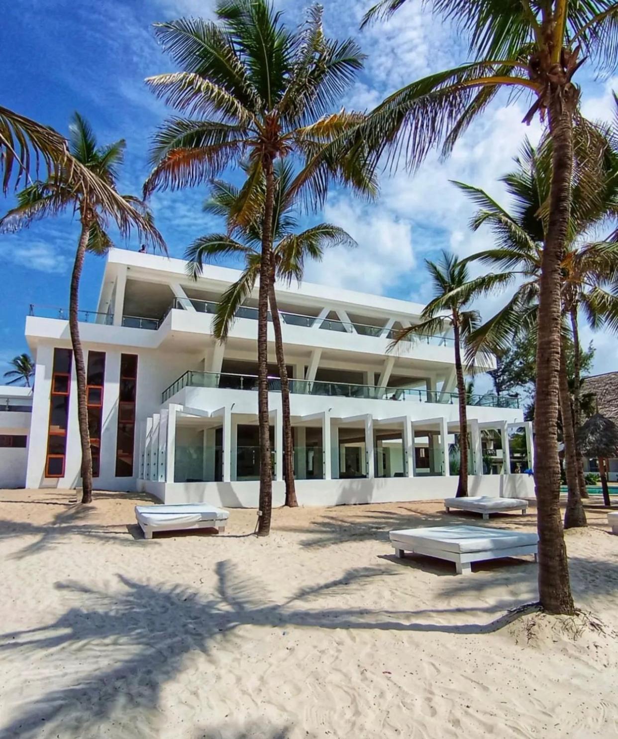 Barracuda Inn Resort 와타무 외부 사진